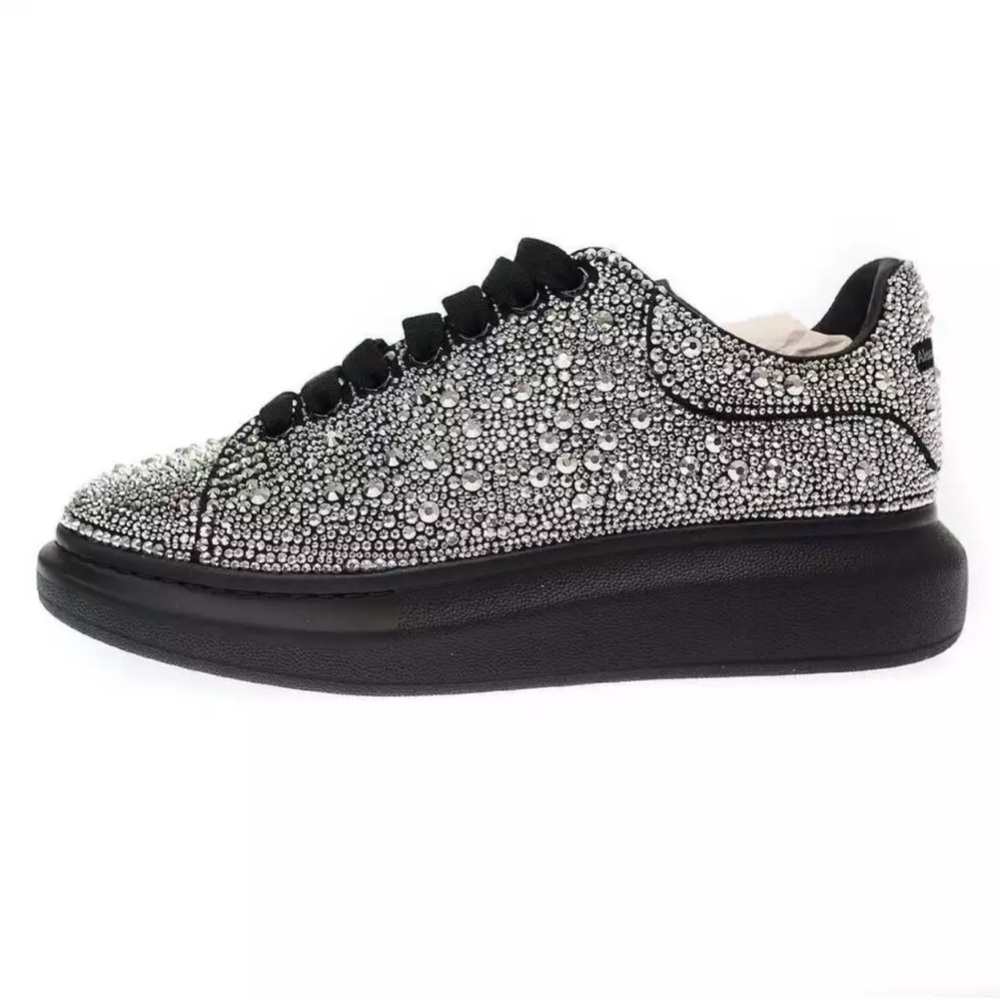 Men’s Alexander McQueen Oversized
Crystal Low Top Sneakers Bijou Stone
Size 46